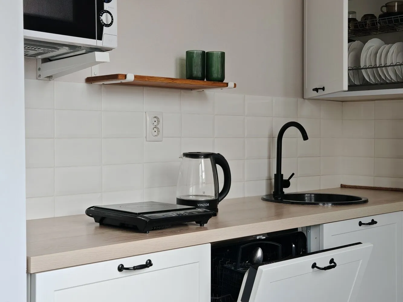 Foto: estilo moderno, apartamento pequeño, vivienda, remodelación, reforma práctica, hasta 40 metros, Gelenjik, Julia Sofronova – fotos en nuestro sitio web