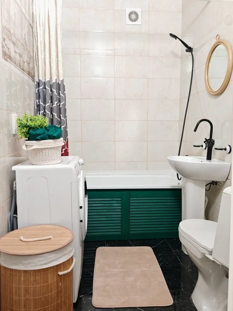 Foto: estilo moderno, apartamento pequeño, vivienda, remodelación, reforma práctica, hasta 40 metros, Gelenjik, Julia Sofronova – fotos en nuestro sitio web