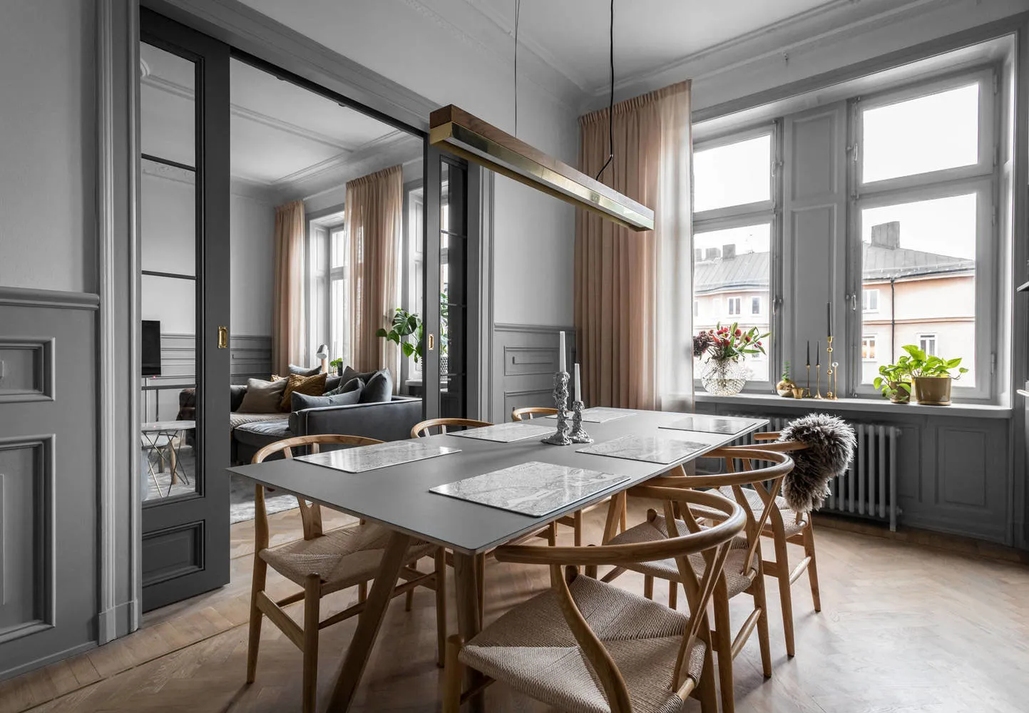 Фотографія: Кухня і столова в стилі Скандинавський, Класичний, Декор інтер’єру, Швеція, Бежевий, Стокгольм, Сірий, 3 кімнати, 60-90 метрів – фото на нашому сайті