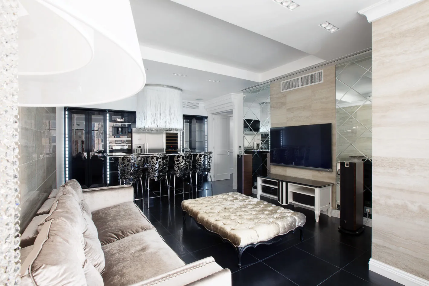 照片：古典风格客厅，折衷 – 我们网站上的照片