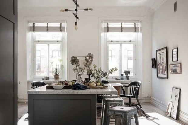 Photo: Kitchen and Dining Room in Scandinavian, Classical, Loft, Modern, Eclectic Style, Interior Decoration, Apartment, Sweden, White, Blue, Gray, Gothenburg, Storage in Hallway, Loft Decor, Kitchen Storage System Organization, How to Organize Storage in Bedroom, Kitchen with Island, 2 Rooms, Over 90 Square Meters – Photo on Our Website