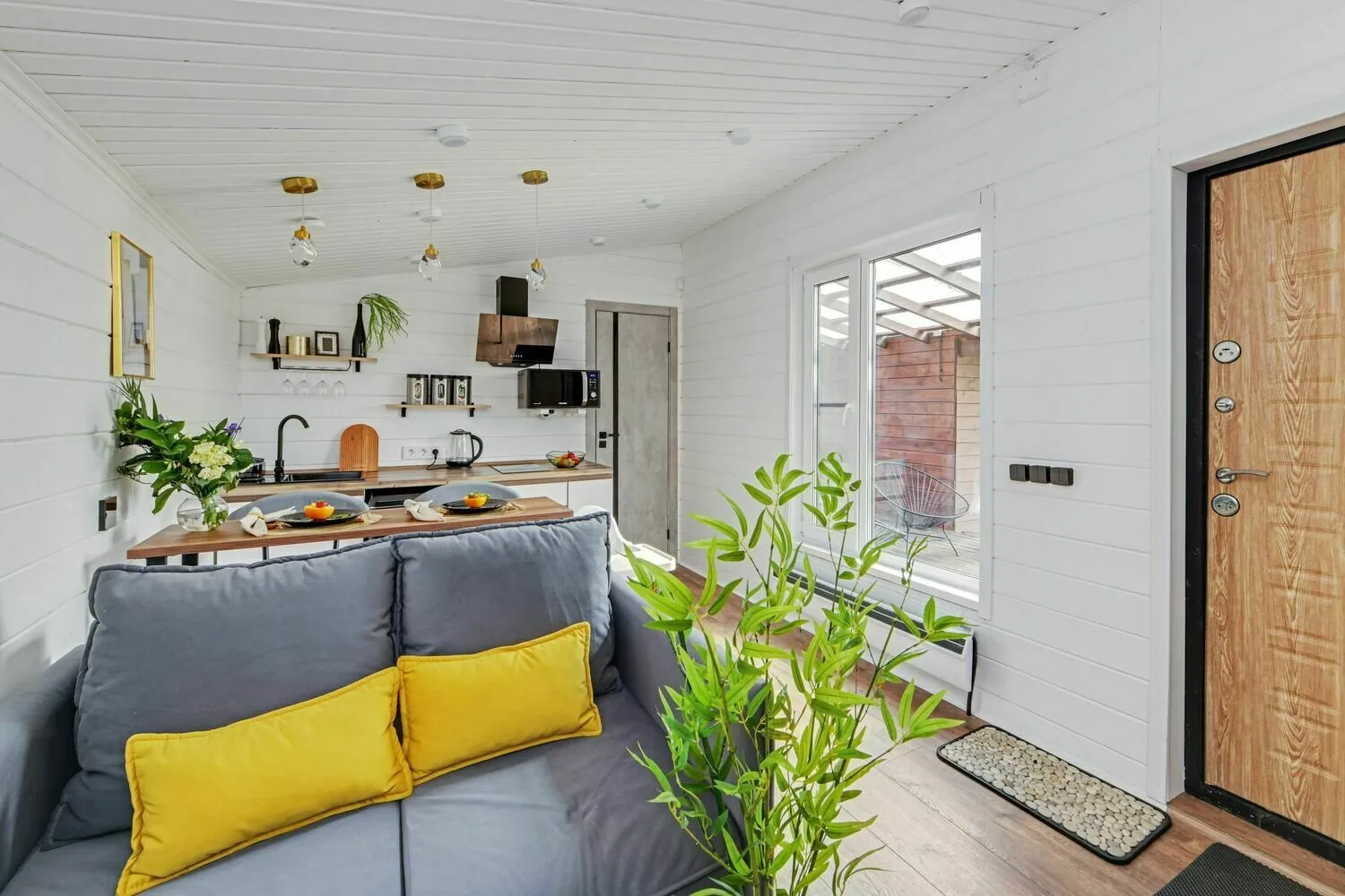 Foto: Küche und Essbereich im skandinavischen Stil, Modern, Haus, Projekt des Tages, Haus und Ferienwohnung, bis 40 m² – Fotos auf unserer Website