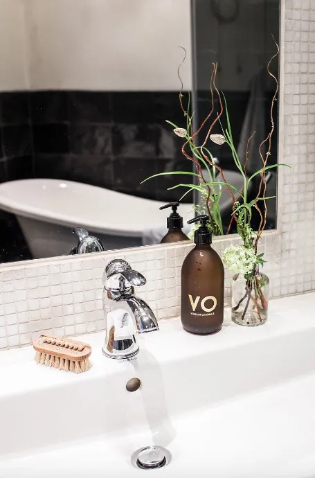 照片：北欧风格浴室，室内装饰，公寓，瑞典，3室 – 我们网站上的照片