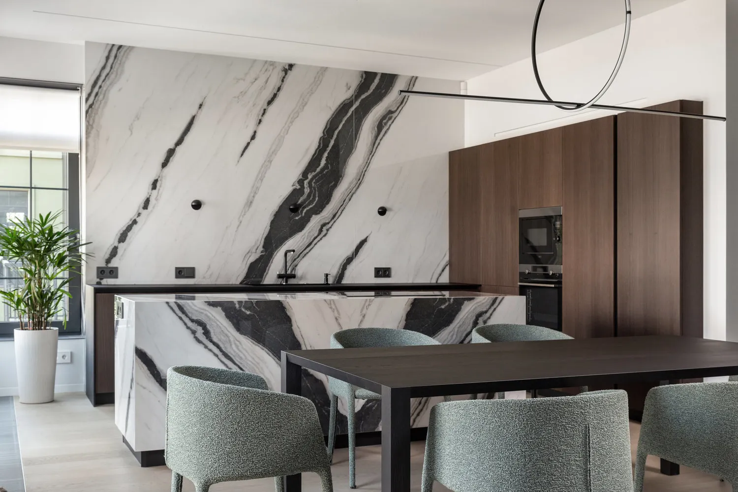 Diseño: SVOYA studio