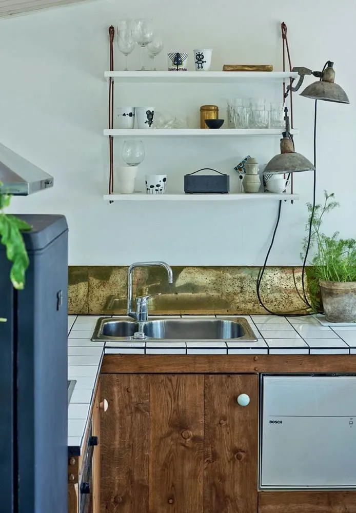 照片：斯堪的纳维亚风格厨房和餐厅、房屋、平面图、室内设计、露台，40-60平方米 – 网站上的照片