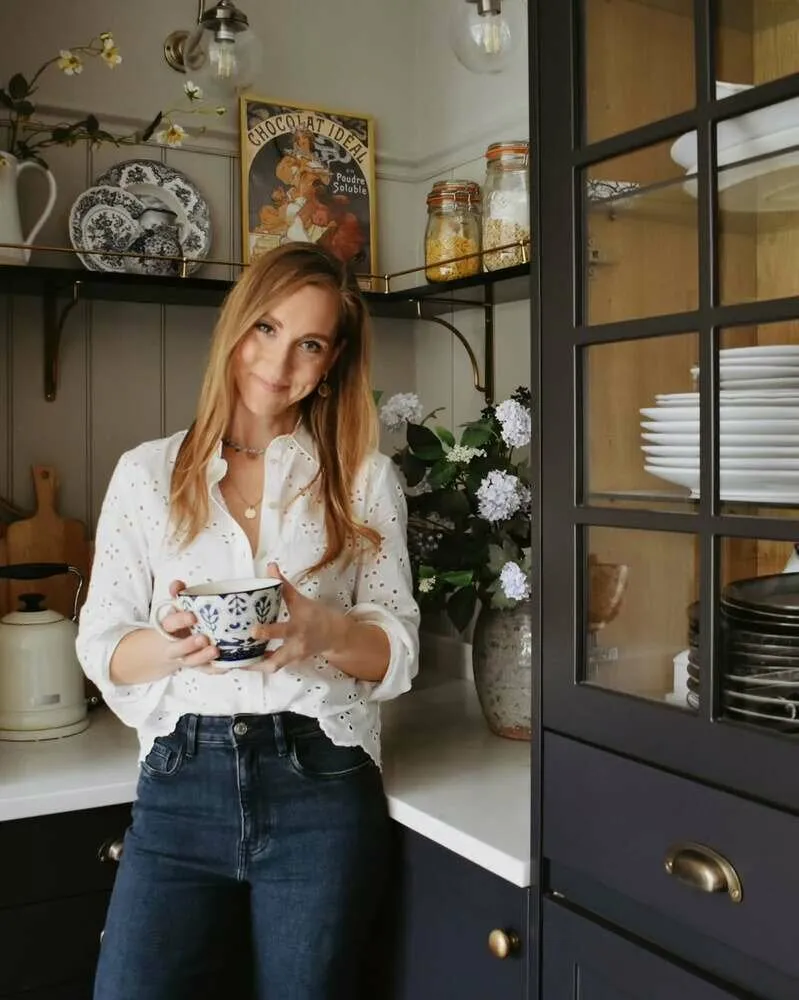 Photo: classic style, modern, house, room interior, interior design, renovation, vintage, countryside home interior, cozy home, how to decorate a house, country home interior design, classic with modern accents, El Herwin – photo on our site