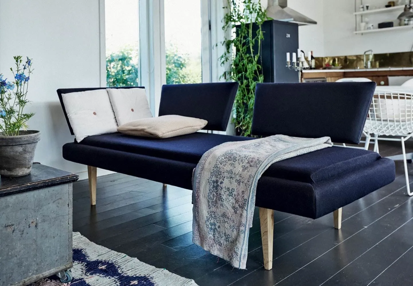 照片：斯堪的纳维亚风格客厅、房屋、平面图、室内设计、露台，40-60平方米 – 网站上的照片