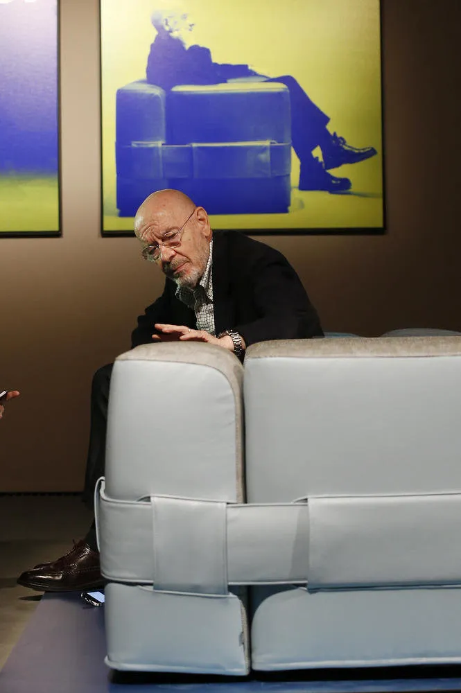 Mario Bellini and his 932 MB1 QUARTET Chair (Cassina)