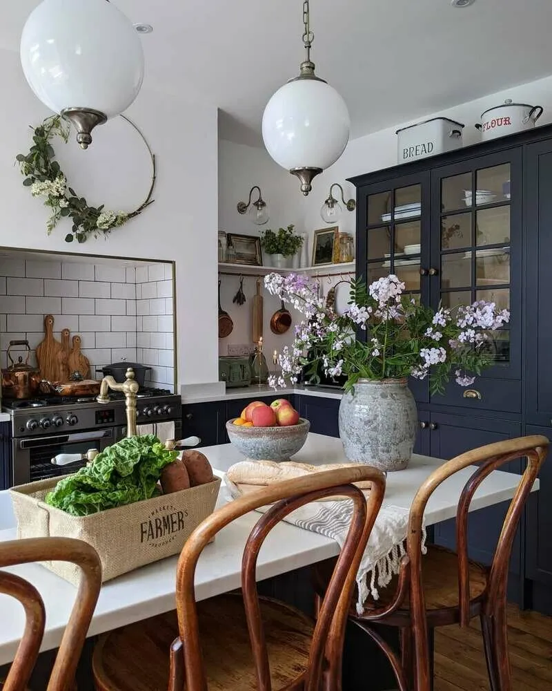 Photo: classic style, modern, house, room interior, interior design, renovation, vintage, countryside home interior, cozy home, how to decorate a house, country home interior design, classic with modern accents, El Herwin – photo on our site