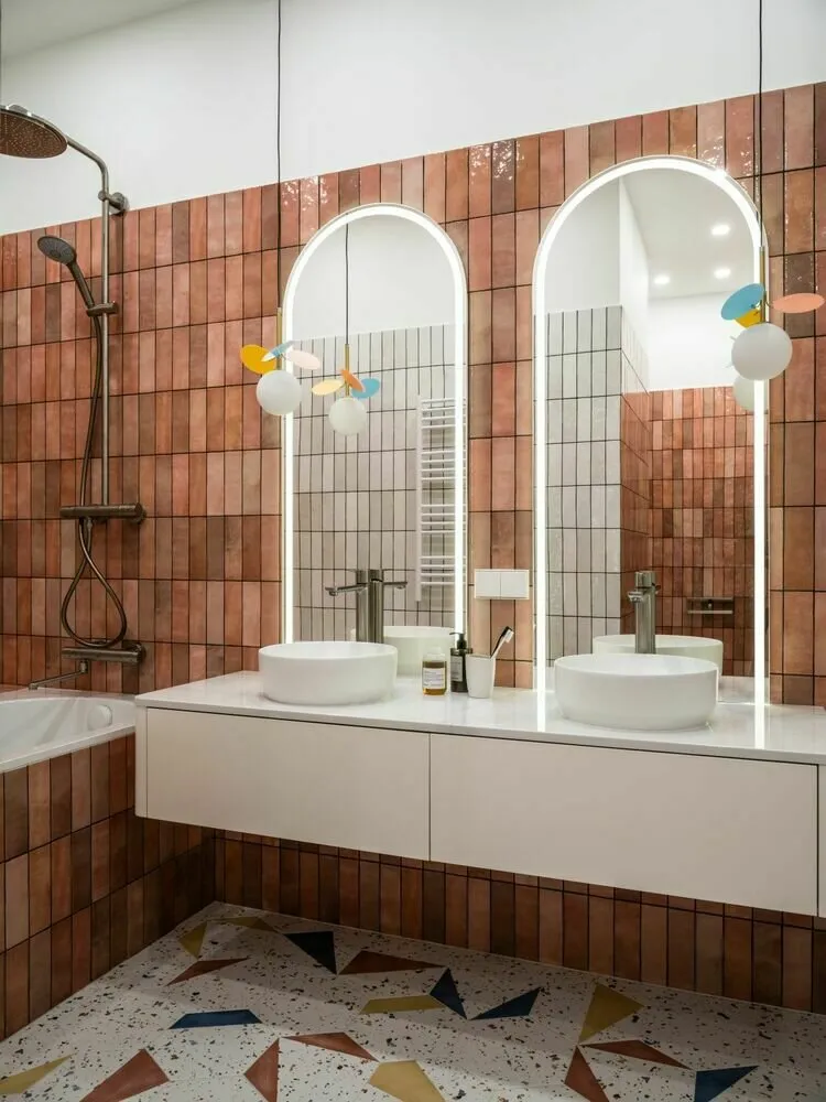 Foto: Baño en estilo moderno, Proyecto de la Semana, 4 o más habitaciones, Más de 90 metros cuadrados – fotos en nuestro sitio web