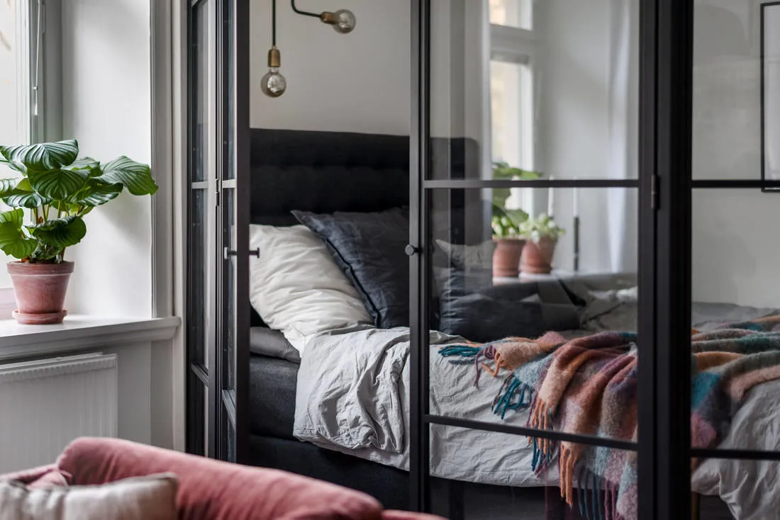 照片：斯堪的纳维亚卧室，公寓，小贴士，40-60平方米 – 我们网站上的照片