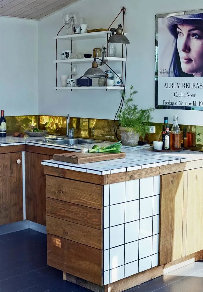 照片：斯堪的纳维亚风格厨房和餐厅、房屋、平面图、室内设计、露台，40-60平方米 – 网站上的照片