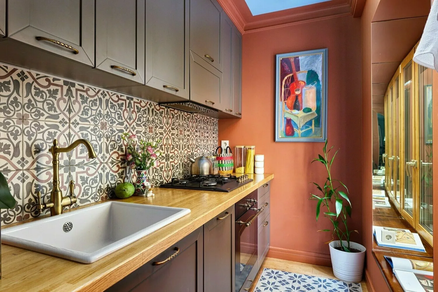 Design: El'nara Mayyolova