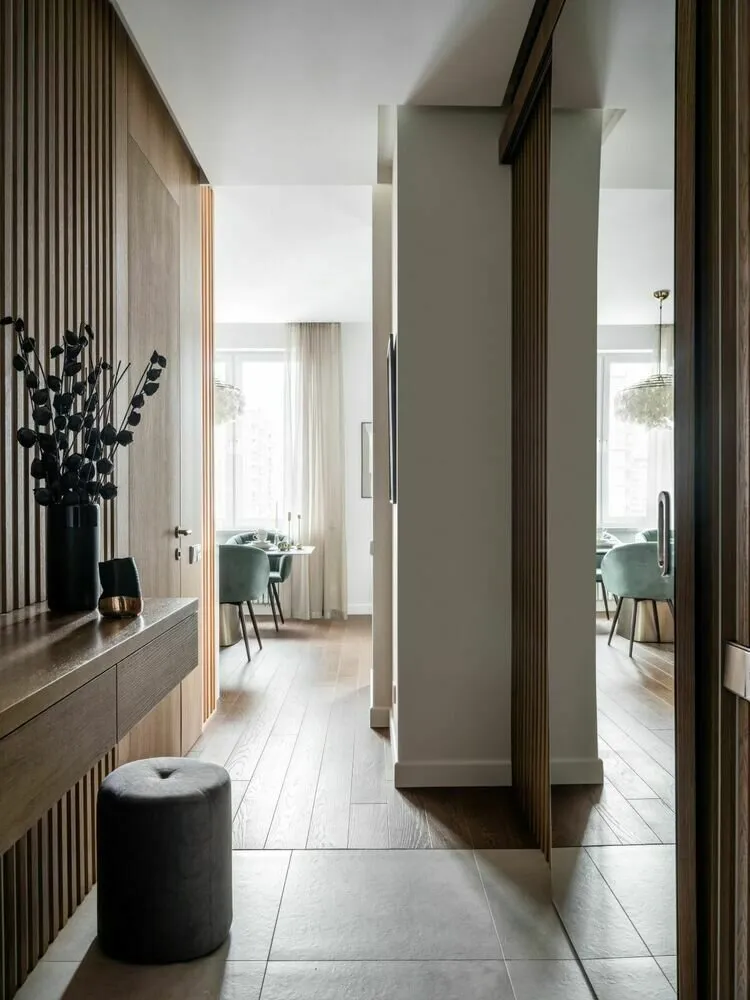 Foto: Entrada en estilo moderno, Proyecto de la Semana, 4 o más habitaciones, Más de 90 metros cuadrados – fotos en nuestro sitio web