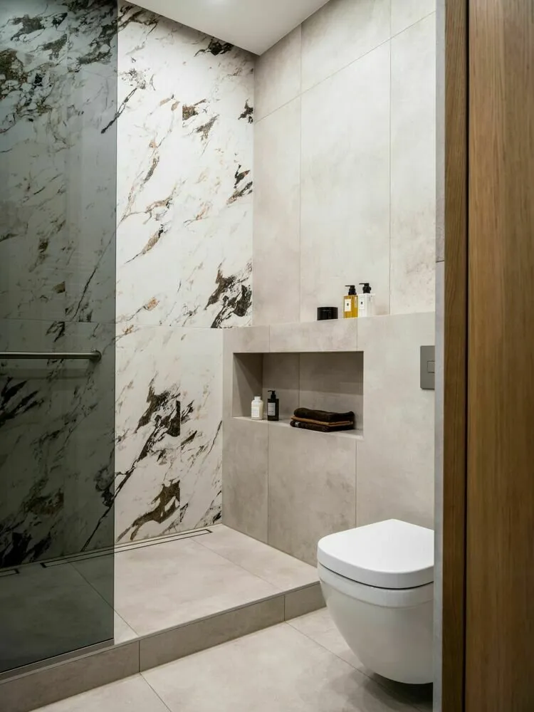 Foto: Baño en estilo moderno, Proyecto de la Semana, 4 o más habitaciones, Más de 90 metros cuadrados – fotos en nuestro sitio web