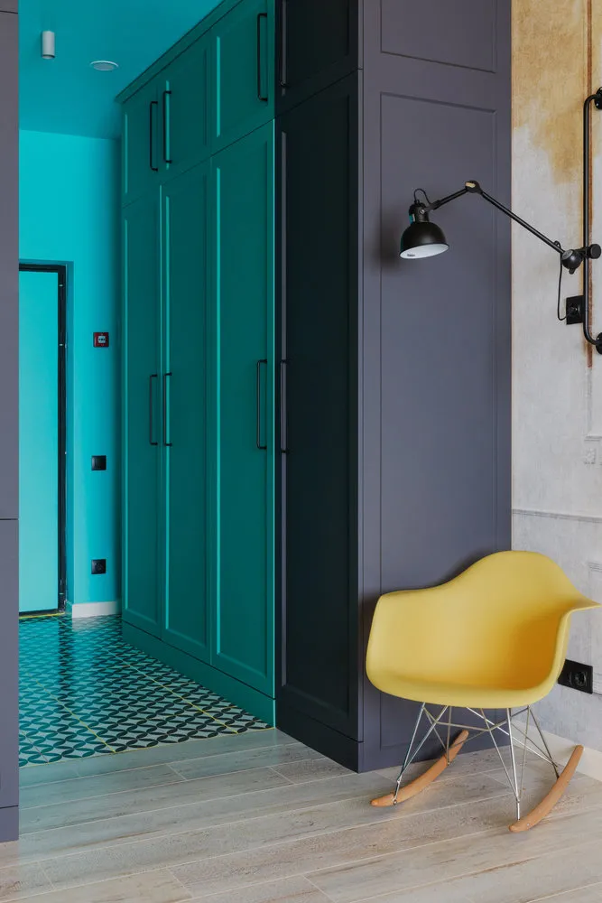 Foto: Flur im Stil Eklectik, Kleine Wohnung, kleine Schlafzimmer – Foto auf unserer Website