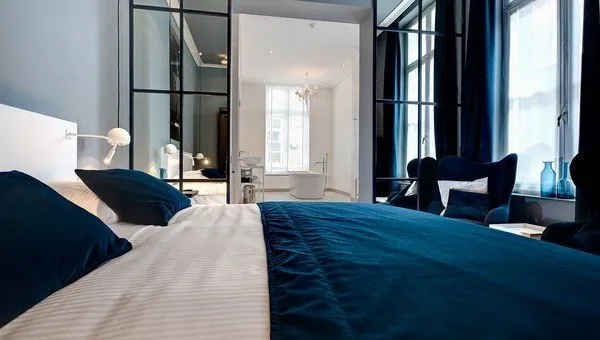 照片:现代风格卧室,酒店指南 – 我们网站上的照片