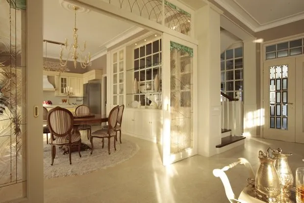 Photo: Kitchen and dining room in Classic style, House, Tips, Dacha, Townhouse – photo on our website