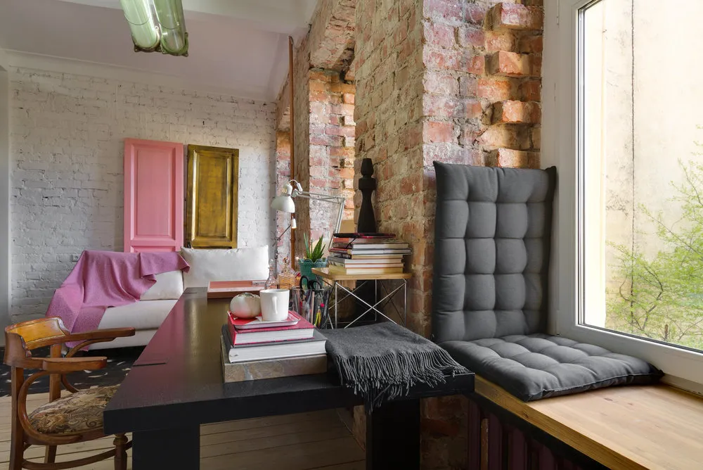 Fotografie: Arbeitszimmer im Loft-Stil, Fensterbrett, Guide, Rustem Urazmetov, „Gemütliche Wohnung“, wie man das Fensterbrett nutzt, Natalia Preobrazhenskaya, Irina Legotkina, Irina Chistjakova, Ruhezone am Fensterbrett, Ksenia Strekoza, Anna Pawlowskaja, ToTaste Studio, Marina Zhukova, Alexander Arngoltd – Foto auf unserer Website