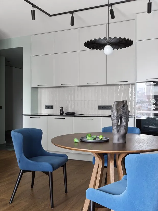 Foto: estilo moderno, apartamento, minimalismo, proyecto de la semana, San Petersburgo, edificio monolítico, 3 habitaciones, 60-90 metros, Svetlana Mamaenko – foto en nuestro sitio web