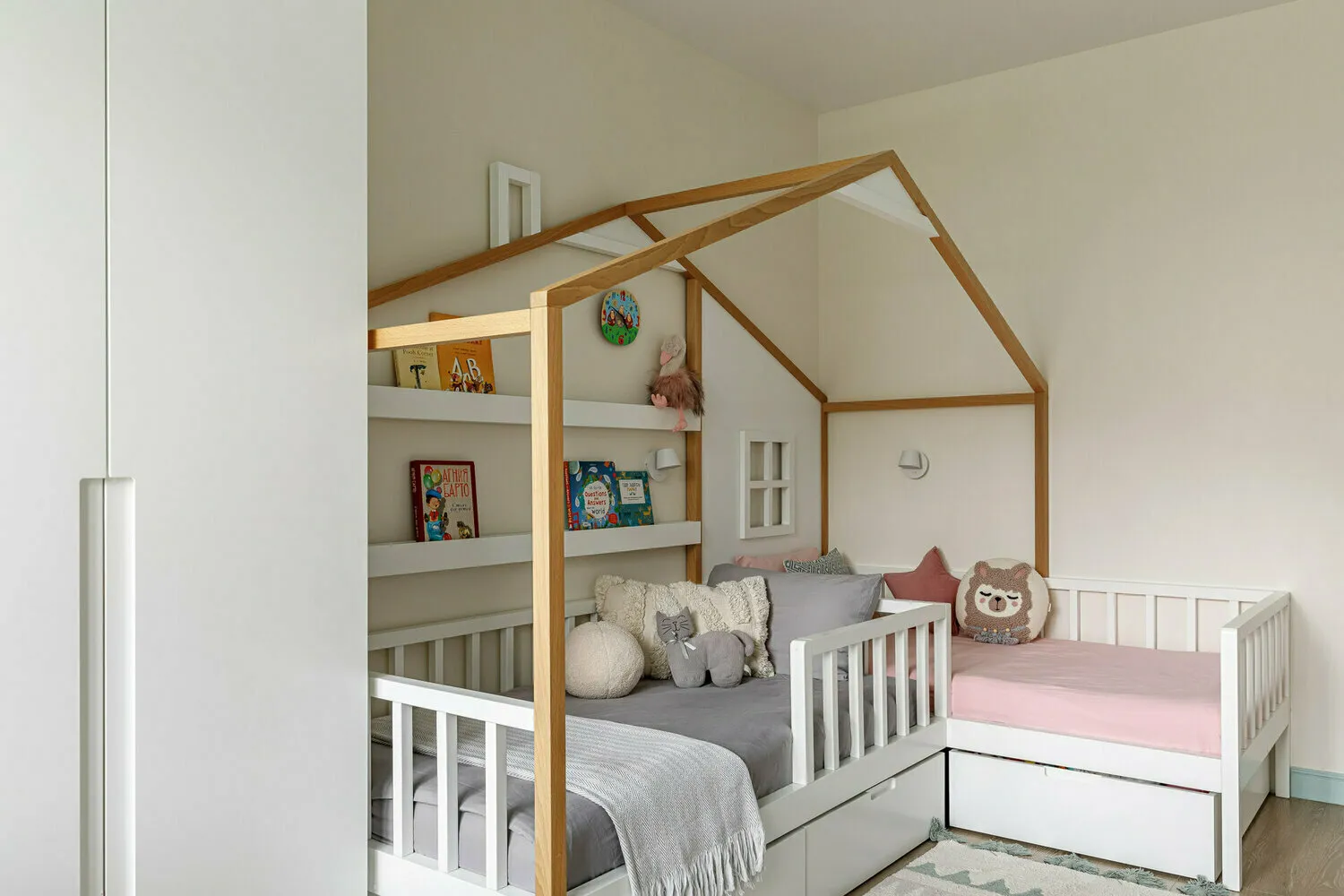 Фотография: в стиле , Детская, Интерьер комнат, Интерьерный стиль, Дизайн интерьера, Советы, интерьер детской, как оформить детскую, дизайн интерьера детской, как оформить детскую на вырост, дизайн детской для подростка, тренды 2025, детская 2025, детская комната – фото на нашем сайте