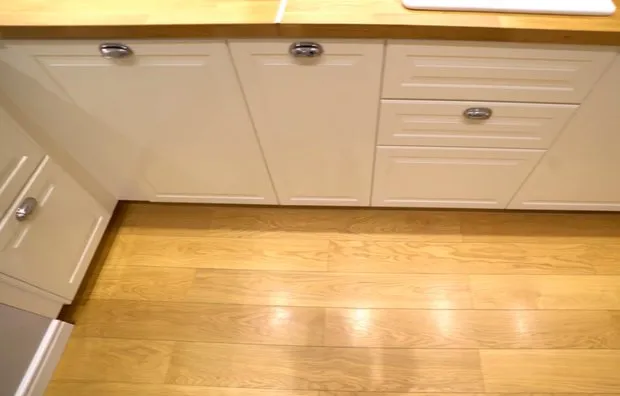 照片：北欧风格，厨房与餐厅，儿童房，卧室，衣柜，实景翻新，3个房间 – 我们网站上的照片