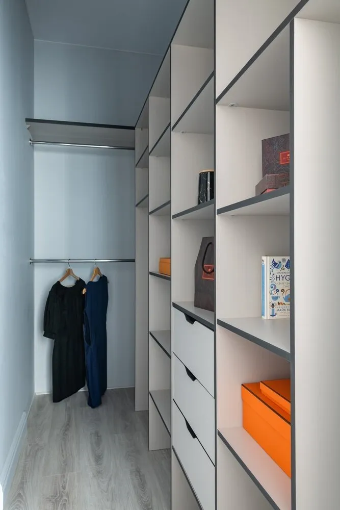 Foto: Habitación de guardarropa en estilo moderno, Apartamento, Proyecto de la Semana, Moscú, 40-60 m², Anastasia Lappo, Lappo.Interiors – foto en nuestro sitio web