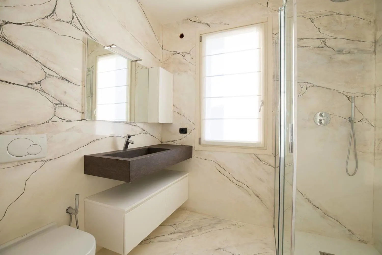 照片：极简风格浴室，室内装饰，技巧 – 我们网站上的照片