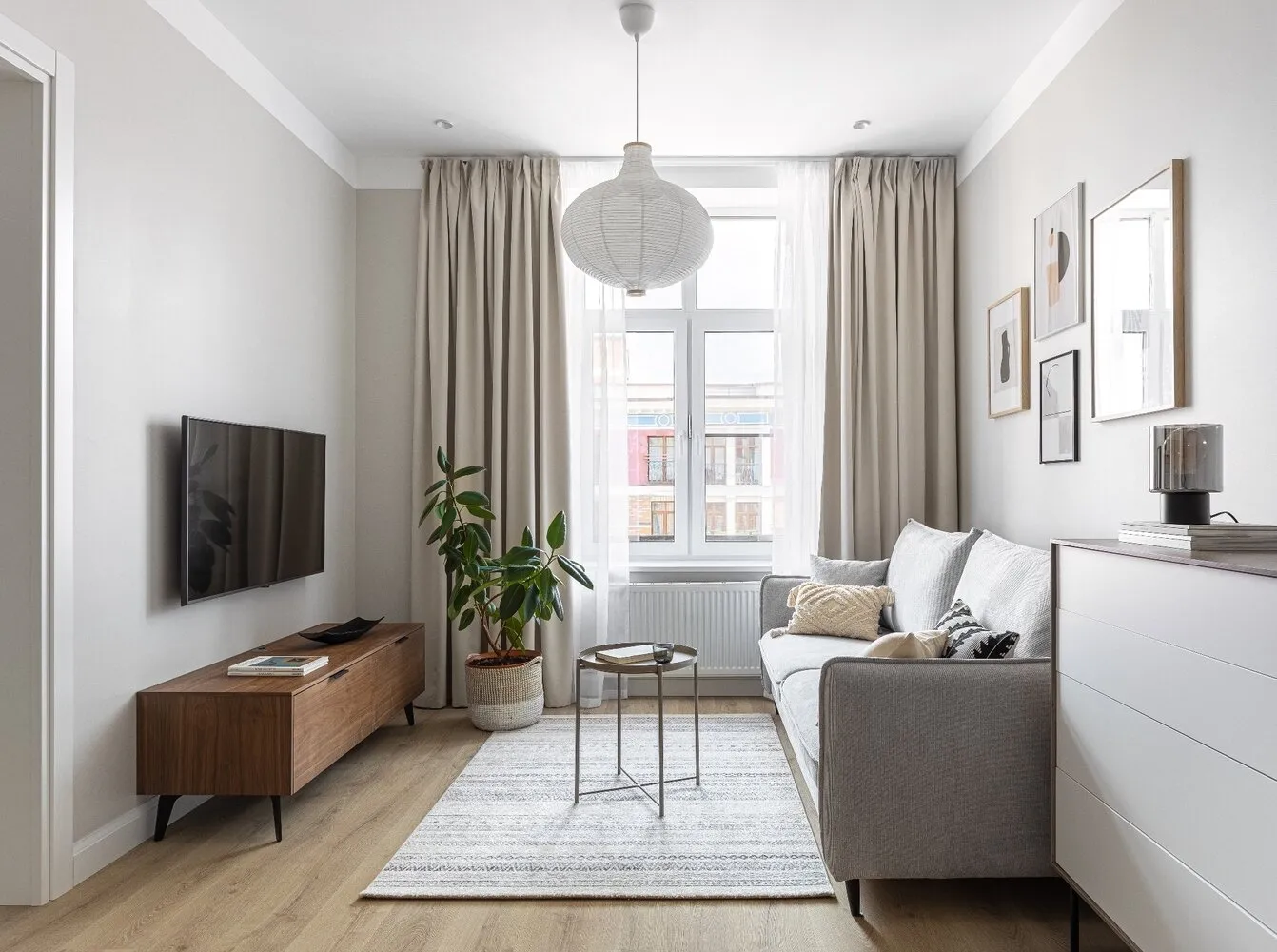 Foto: Sala de estar en estilo Escandinavo, Moderno, Minimalismo, Apartamento, Proyecto de la semana, Moscú, 2 habitaciones, 60-90 metros, María Pashkevich – foto en nuestro sitio web