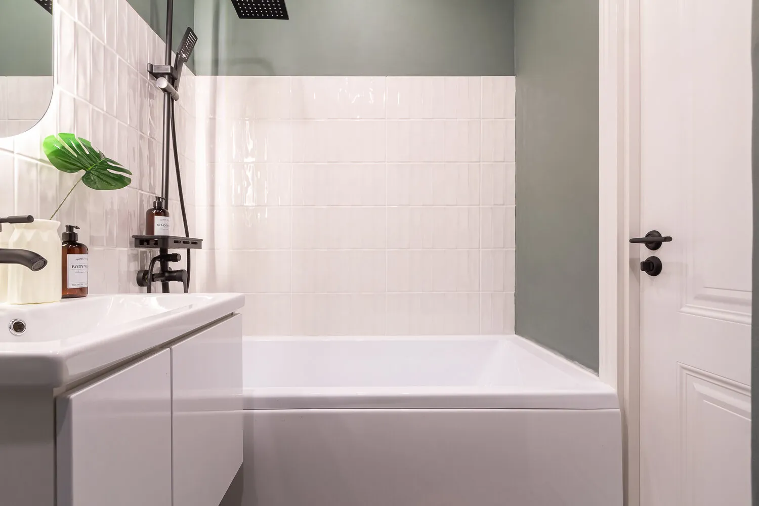 Foto: Baño en estilo Minimalismo, Moderno, Vivienda pequeña, Apartamento, San Petersburgo, 1 habitación, menos de 40 metros, Olga Kaposova – fotos en nuestro sitio web