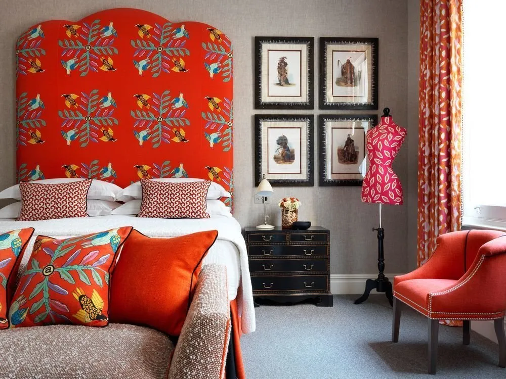 照片：经典卧室风格，室内装饰技巧，酒店 – 我们网站上的照片