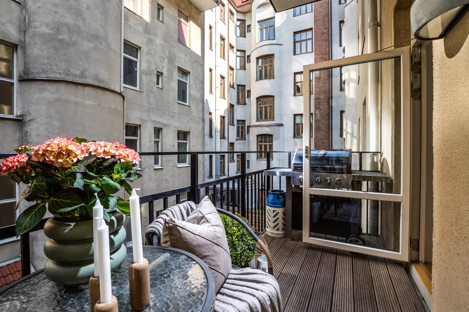 Photo: Balcony in Scandinavian, Modern, Interior decor, Apartment, Sweden, White, Grey, 2 rooms, 60-90 sqm – photo on our website