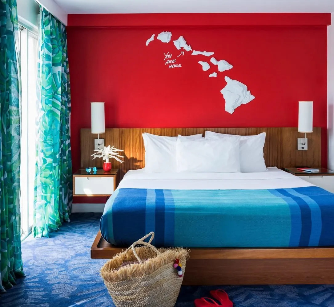 照片:现代卧室风格,室内装饰技巧,酒店 – 我们网站上的照片