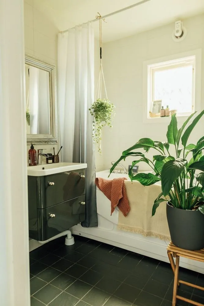 照片：浴室风格，普罗旺斯与乡村，经典，斯堪的纳维亚，折中主义，房屋，瑞典，白色，小屋，斯德哥尔摩，灰色，蓝色，棕色，房屋与小屋，4张或更多 – 我们网站上的照片