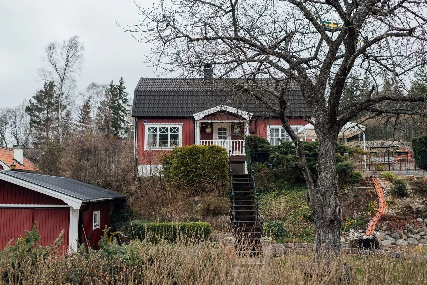 照片：风格，普罗旺斯与乡村，经典，斯堪的纳维亚，折中主义，房屋，瑞典，白色，小屋，斯德哥尔摩，灰色，蓝色，棕色，房屋与小屋，4张或更多 – 我们网站上的照片