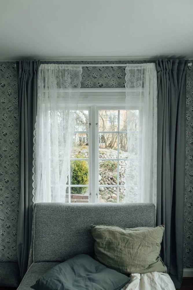 照片：卧室风格，普罗旺斯与乡村，经典，斯堪的纳维亚，折中主义，房屋，瑞典，白色，小屋，斯德哥尔摩，灰色，蓝色，棕色，房屋与小屋，4张或更多 – 我们网站上的照片