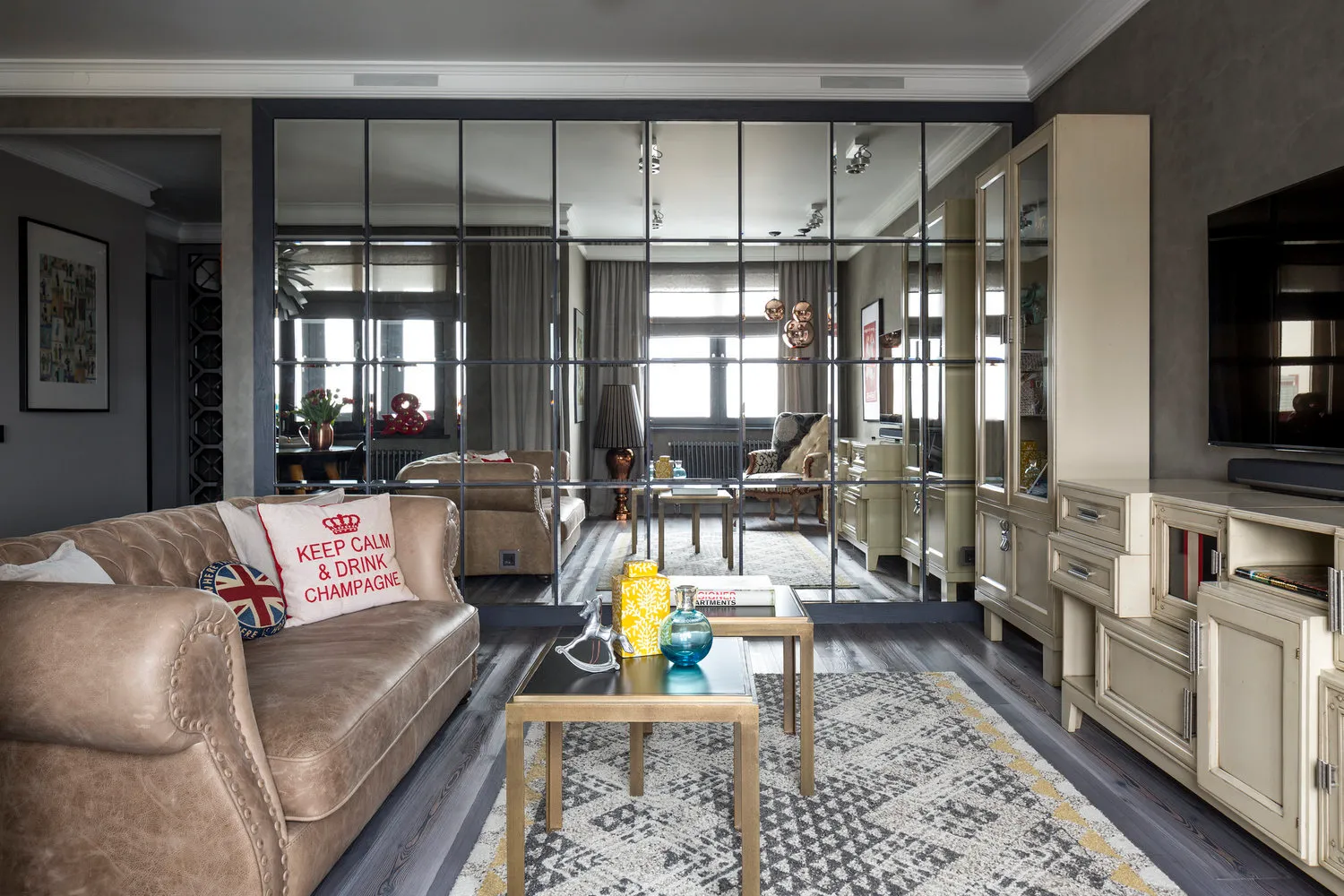 图片：混搭风格客厅，室内装饰，提示，伊戈尔·利图林斯基，玛丽娜·萨基扬，塔季扬娜·沃罗宁察，尼卡·沃罗金采娃，奥尔加·波秋哈，克谢尼娅·德拉帕伊，克谢尼娅·德拉帕伊，因娜·佐尔特曼，亚历山大·戈里纳 – 我们网站上的照片