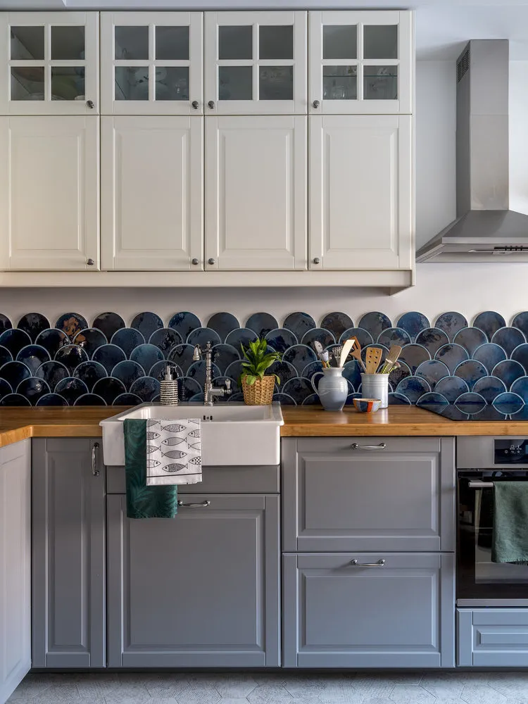 照片：北欧风格厨房和餐厅，指南，叶夫根尼娅·马特韦enko，FlatsDesign，Sweet Home，卡佳·奇斯托娃，叶连娜·卡拉萨耶娃，安娜·福罗斯特，玛丽娜·瓦加娜 – 我们网站上的照片