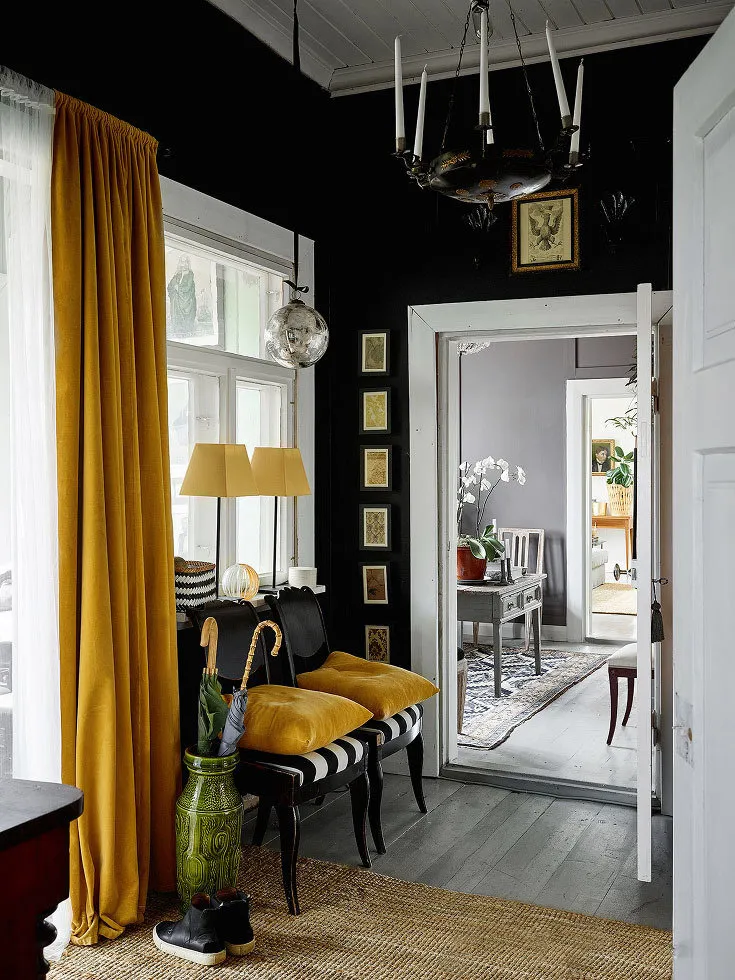 照片：普罗旺斯和乡村风格入口大厅——我们网站上的照片