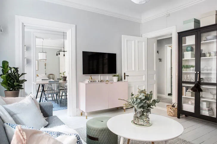 Фотография: Гостиная в стиле Скандинавский, Декор интерьера, Квартира, Швеция, Советы – фото на нашем сайте