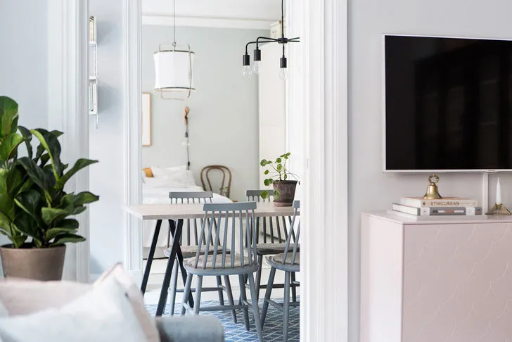 Фотография: Кухня и столовая в стиле Скандинавский, Декор интерьера, Квартира, Швеция, Советы – фото на нашем сайте