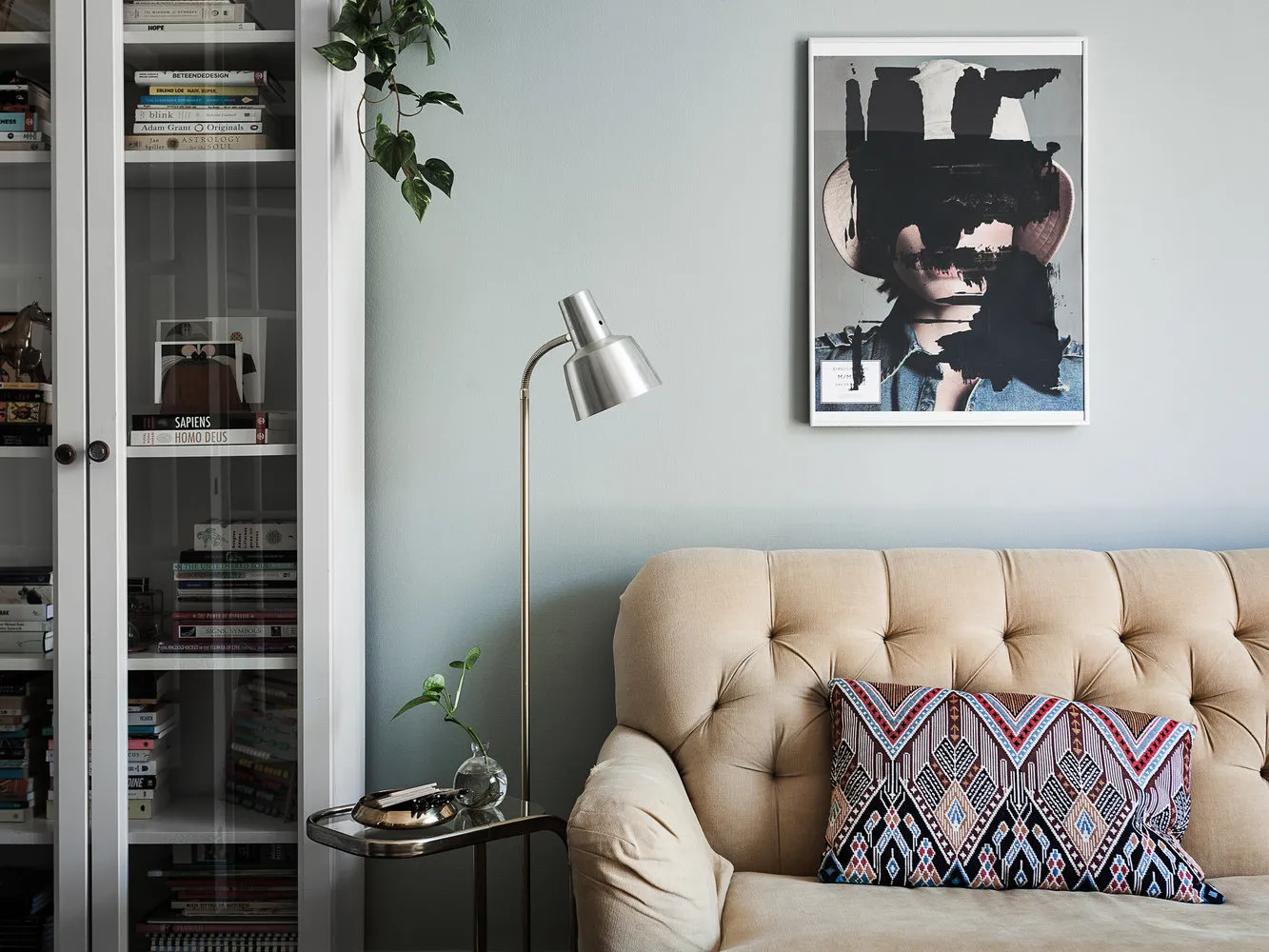 照片:斯堪的纳维亚风格客厅,厨房与餐厅,卧室,折中主义,室内装饰,公寓,瑞典,装饰,绿色,斯德哥尔摩,如何营造温馨氛围,如何布置两居室公寓,2个房间,40-60平方米,如何搭配图案 – 网站上的照片