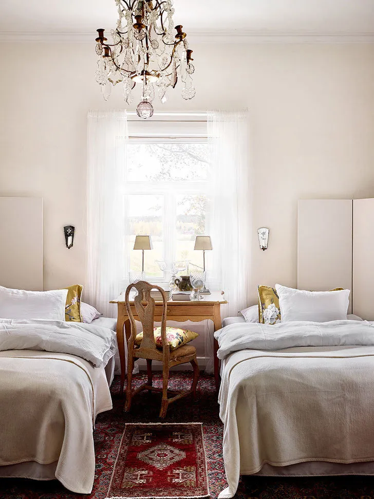 照片：普罗旺斯和乡村风格儿童房——我们网站上的照片