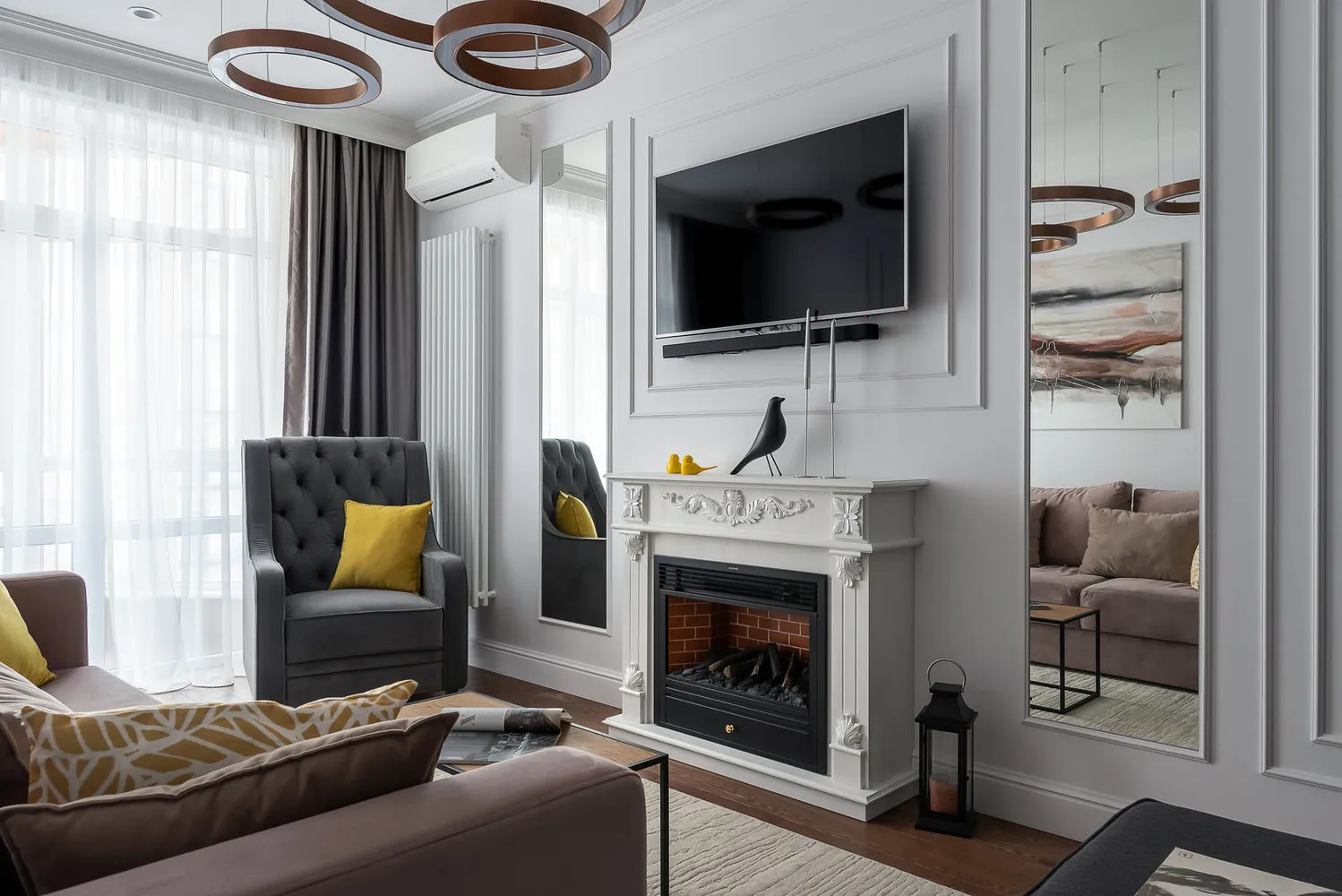 Photo: Living Room in Classic Style, Modern Style, Entrance, Guide, Inna Velichko, Dasha Ukhlinova, Design Hacks, Mango Studio, Interior Encyclopedia, Evgenia Makarova, Olga Katyuk, Anastasia Marchenko, Irina Reichers Studio, Nina Ivanenko, Julia Grabko, Elena Teplova, VizDiz – photo on our website