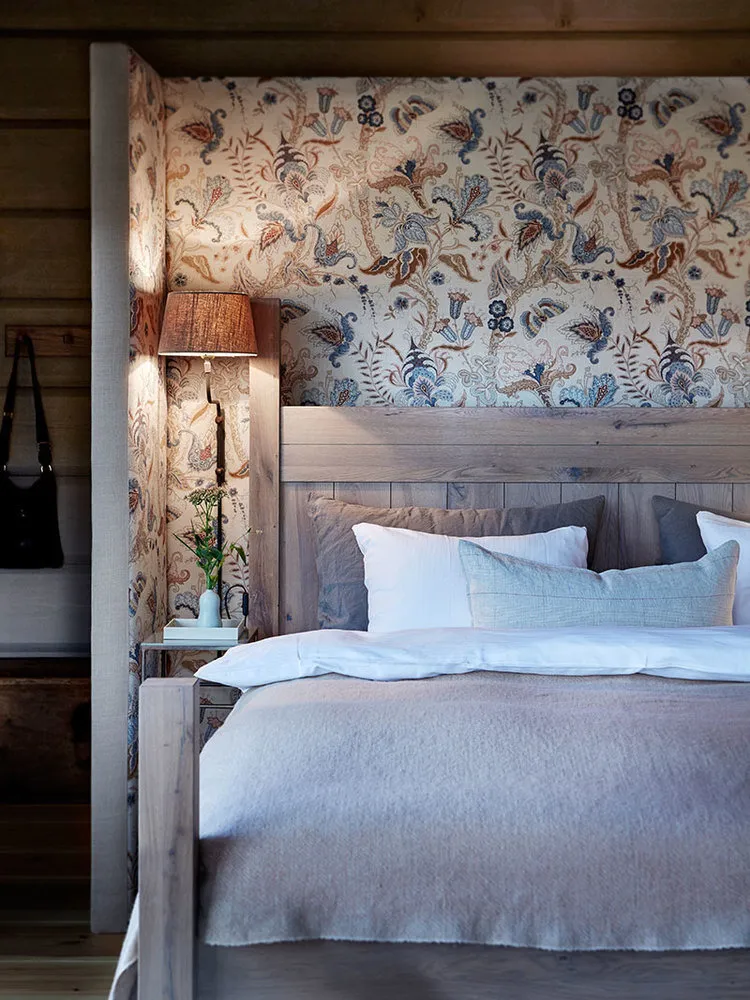 Photo: Bedroom in Provence and Countryside, Scandinavian, Modern, White, Hotel, Minimalism, Green, Beige, Grey, Brown, Guide, Over 90 meters – photo on our website