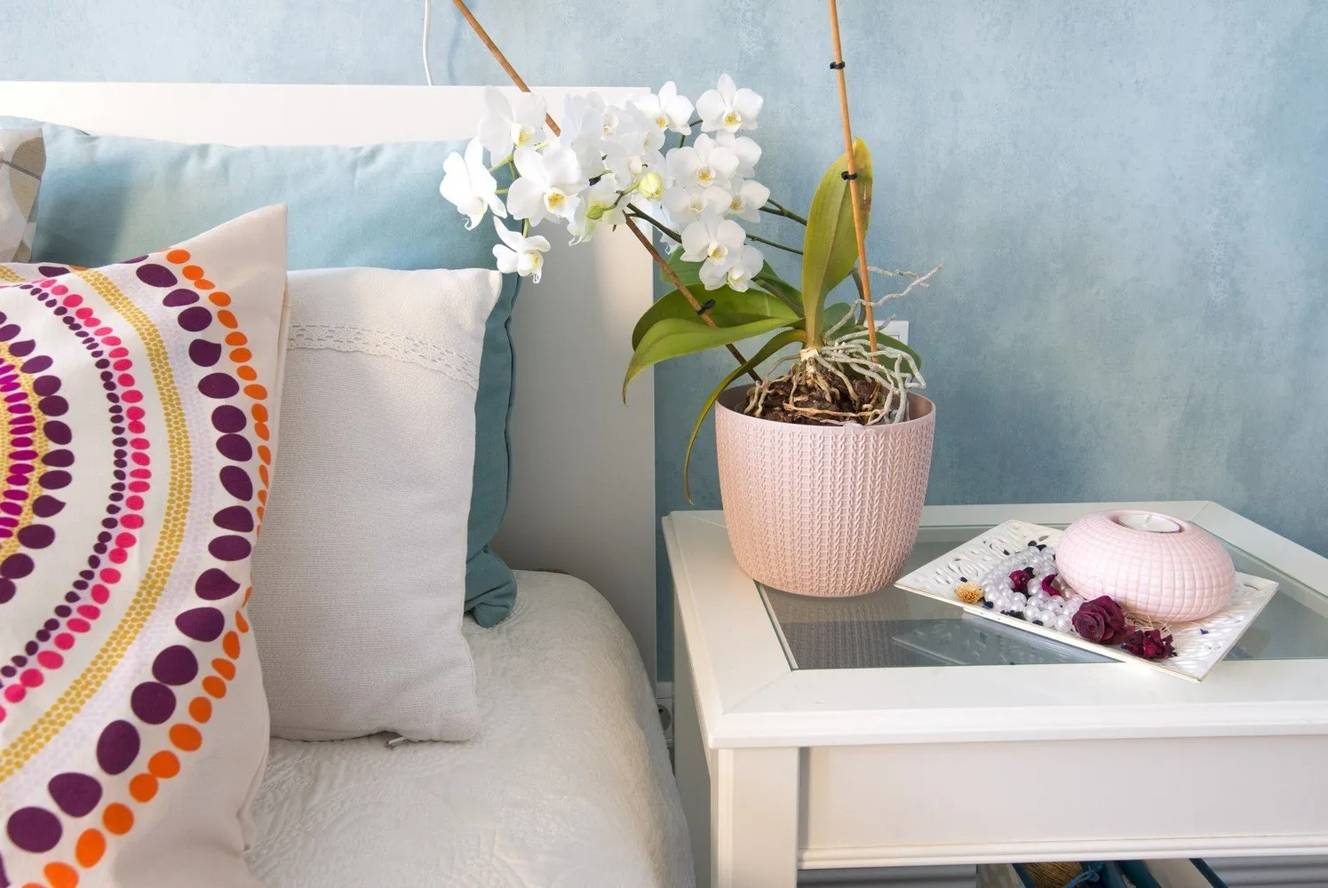 照片:斯堪的纳维亚风格卧室,公寓,每周项目,宜家,郊区,莫斯科地区,2个房间,40-60平方米,单体砖,安娜·莫罗佐娃,“欧洲”住宅综合体 – 我们网站上的照片