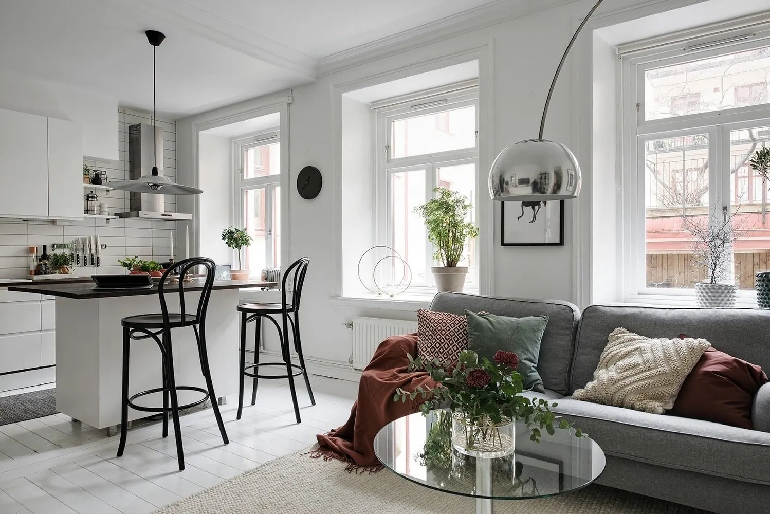 照片：斯堪的纳维亚风格厨房和餐厅，室内装饰，公寓，瑞典，2个房间，40-60平方米，Alvhem – 我们网站上的照片