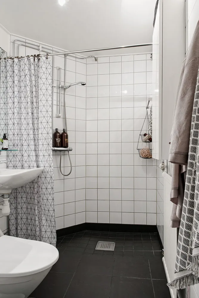 照片：斯堪的纳维亚风格浴室，室内装饰，公寓，瑞典，2个房间，40-60平方米，Alvhem – 我们网站上的照片