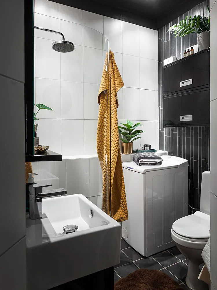 Фотография: Ванная в стиле Современный, Кухня и столовая, Гостиная, Спальня, Скандинавский, Эклектика, Декор интерьера, Квартира, Швеция, Декор, Зеленый, Стокгольм, как создать уютную атмосферу, как обустроить двухкомнатную квартиру, 2 комнаты, 40-60 метров, как сочетать орнаменты – фото на нашем сайте