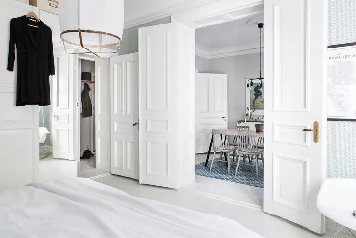 Фотография: Спальня в стиле Скандинавский, Декор интерьера, Квартира, Швеция, Советы – фото на нашем сайте